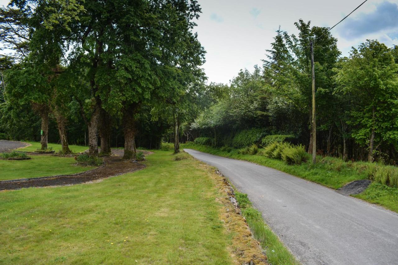 The Cedar Country Hotel Bellway Exterior foto